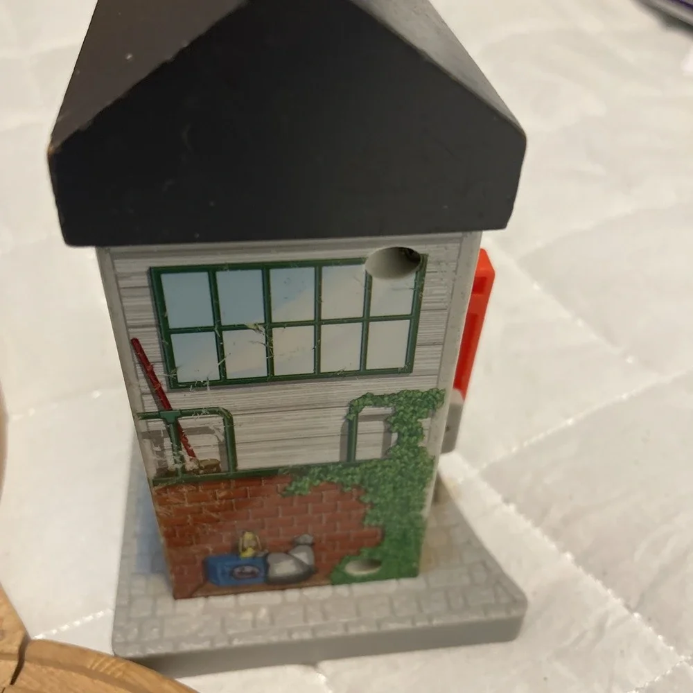 Thomas and Friends MARON SIGNAL HOUSE Lights Sound Train Wooden Railway, Working